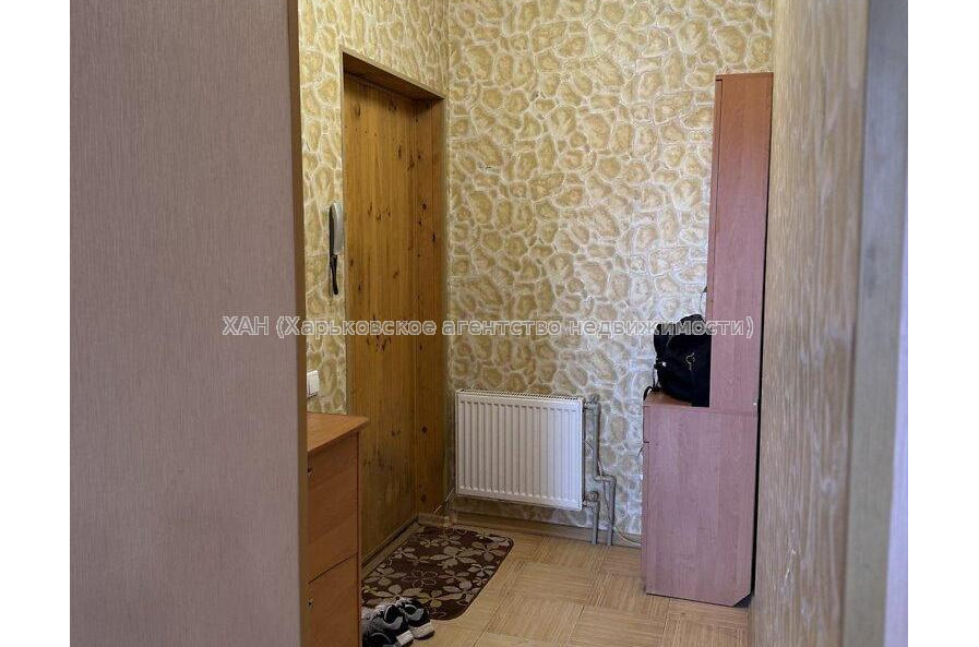 Продам квартиру, Новоалександровская ул. , 2  ком., 41.40 м², частичный ремонт 
