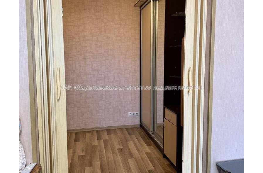 Продам квартиру, Новоалександровская ул. , 2  ком., 41.40 м², частичный ремонт 