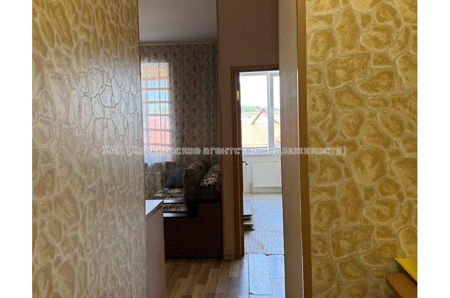 Продам квартиру, Новоалександровская ул. , 2  ком., 41.40 м², частичный ремонт 