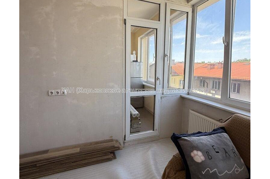 Продам квартиру, Новоалександровская ул. , 2  ком., 41.40 м², частичный ремонт 
