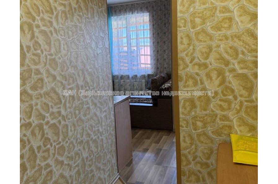 Продам квартиру, Новоалександровская ул. , 2  ком., 41.40 м², частичный ремонт 