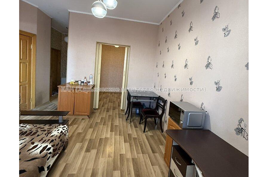 Продам квартиру, Новоалександровская ул. , 2  ком., 41.40 м², частичный ремонт 