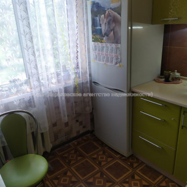 Продам квартиру, Каденюка ул. , 1 кім., 31 м², советский ремонт 