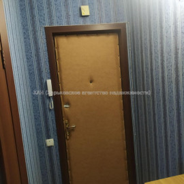Продам квартиру, Каденюка ул. , 1  ком., 31 м², советский ремонт