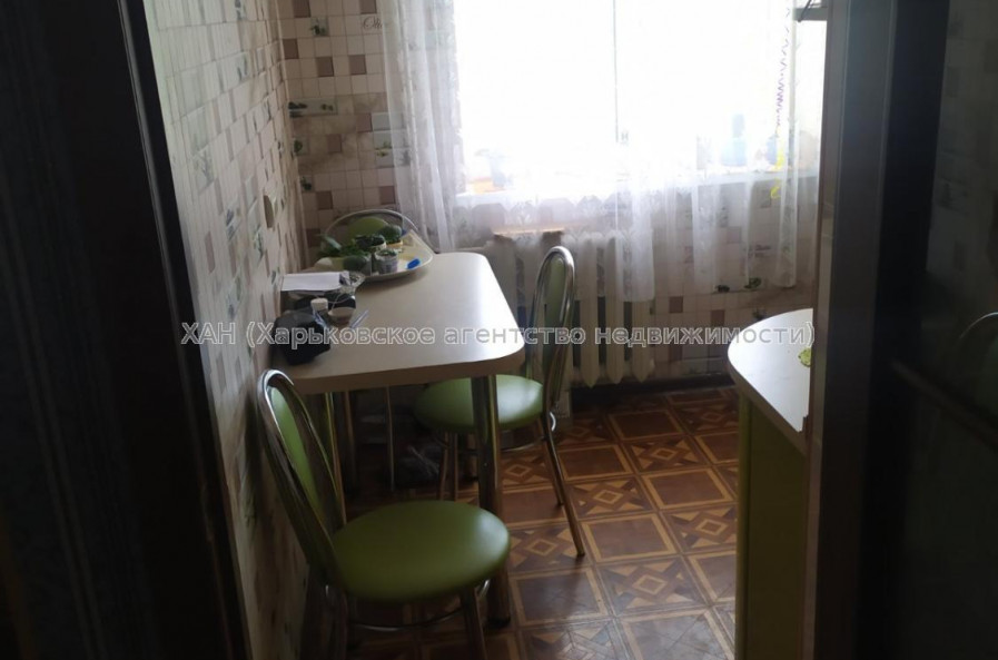 Продам квартиру, Каденюка ул. , 1 кім., 31 м², советский ремонт 