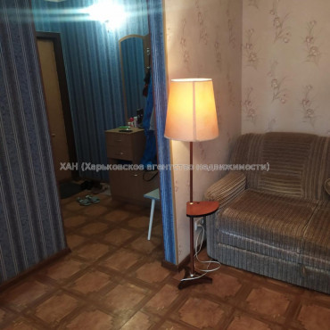 Продам квартиру, Каденюка ул. , 1 кім., 31 м², советский ремонт 