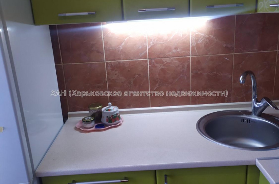 Продам квартиру, Каденюка ул. , 1 кім., 31 м², советский ремонт 