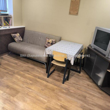 Продам квартиру, Семинарская ул. , 3  ком., 72 м², капитальный ремонт 
