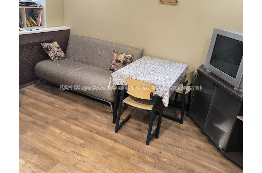 Продам квартиру, Семинарская ул. , 3  ком., 72 м², капитальный ремонт 