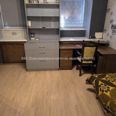 Продам квартиру, Семинарская ул. , 3  ком., 72 м², капитальный ремонт 