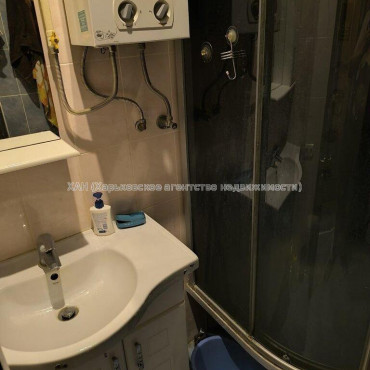 Продам квартиру, Семинарская ул. , 3  ком., 72 м², капитальный ремонт 