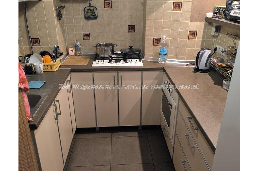 Продам квартиру, Семинарская ул. , 3  ком., 72 м², капитальный ремонт 
