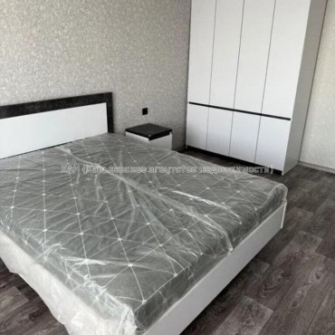 Продам квартиру, Байрона пр-т , 2  ком., 44 м², капитальный ремонт 