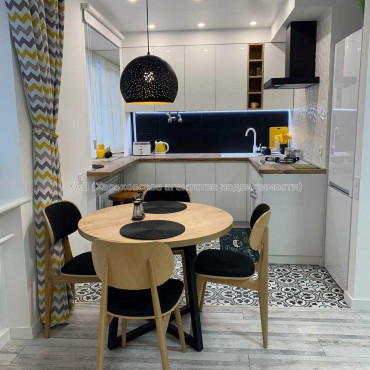Продам квартиру, Астрономическая ул. , 1  ком., 46 м², евроремонт 