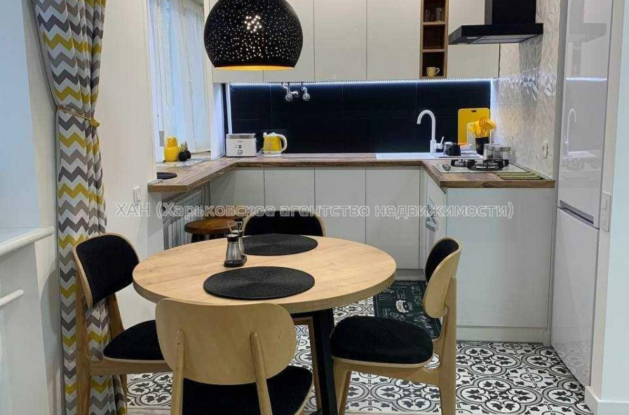 Продам квартиру, Астрономическая ул. , 1  ком., 46 м², евроремонт 