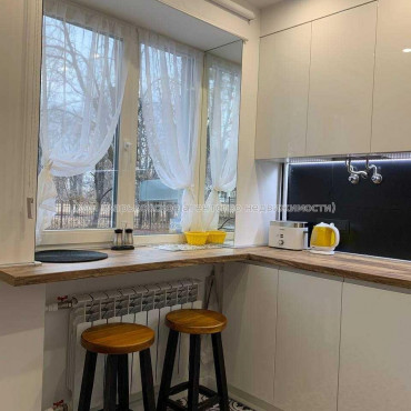 Продам квартиру, Астрономическая ул. , 1  ком., 46 м², евроремонт 