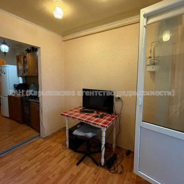 Продам квартиру, Молодежная ул. , 1  ком., 43.40 м², косметический ремонт 