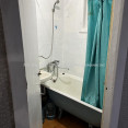 Продам квартиру, Науки просп. , 1  ком., 32 м², советский ремонт 