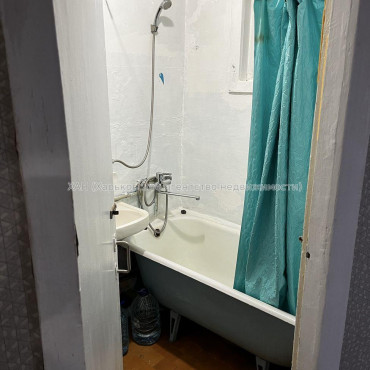 Продам квартиру, Науки просп. , 1  ком., 32 м², советский ремонт 