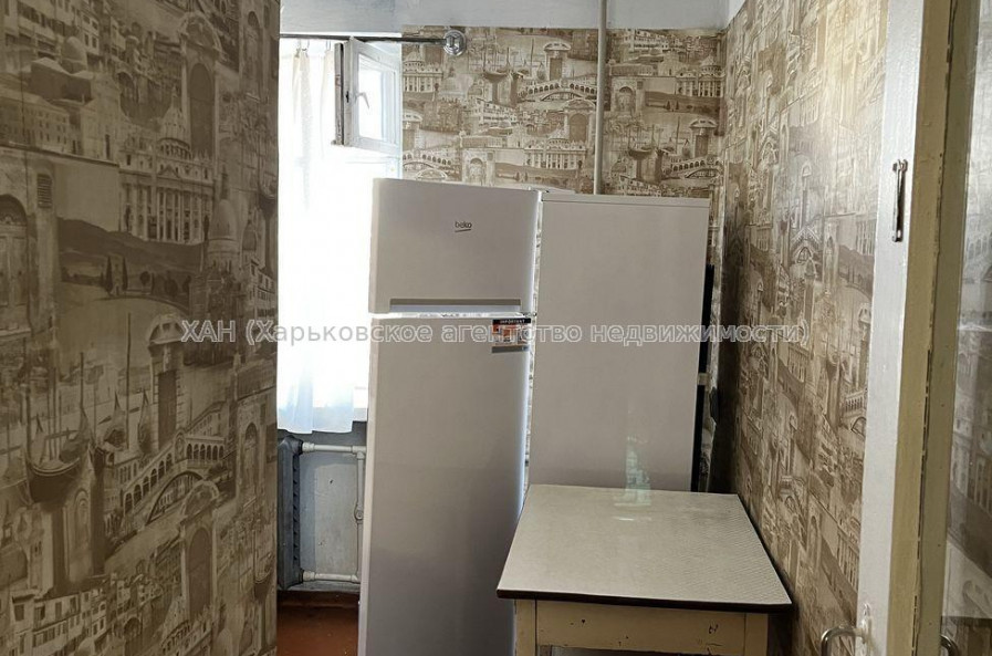 Продам квартиру, Науки просп. , 1  ком., 32 м², советский ремонт 