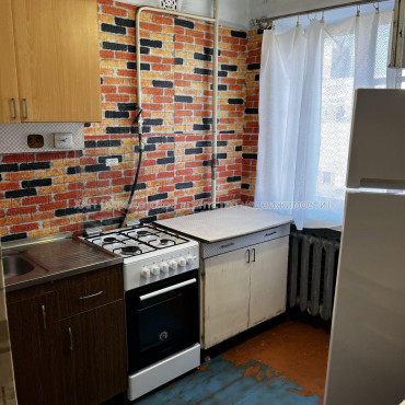 Продам квартиру, Науки просп. , 1  ком., 32 м², советский ремонт 
