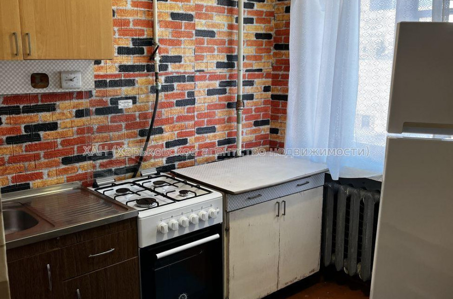 Продам квартиру, Науки просп. , 1  ком., 32 м², советский ремонт 