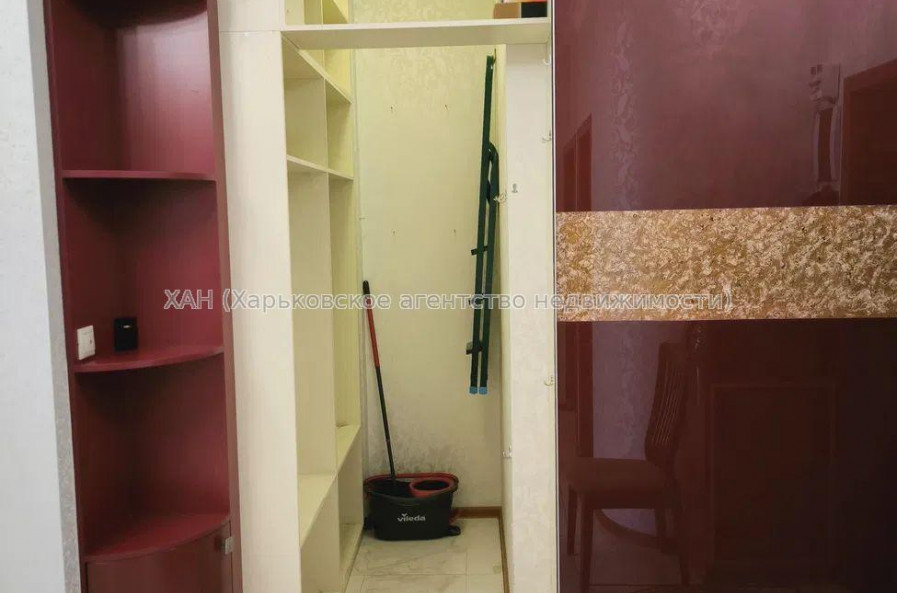 Продам квартиру, Гвардейцев Широнинцев ул. , 33 , 4  ком., 100 м², евроремонт 