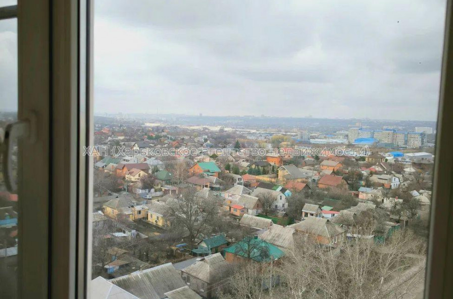 Продам квартиру, Гвардейцев Широнинцев ул. , 33 , 4  ком., 100 м², евроремонт 