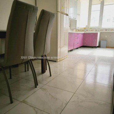Продам квартиру, Гвардейцев Широнинцев ул. , 33 , 4  ком., 100 м², евроремонт 