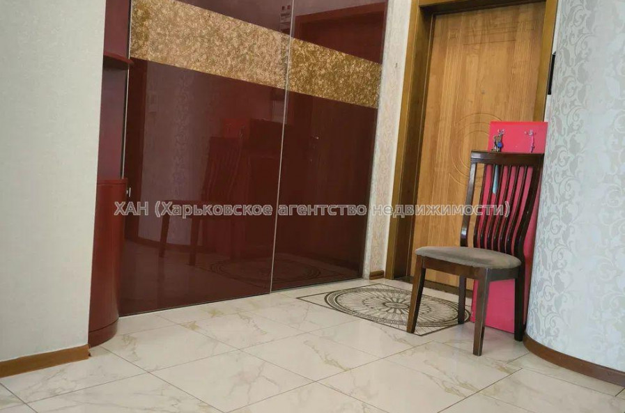 Продам квартиру, Гвардейцев Широнинцев ул. , 33 , 4  ком., 100 м², евроремонт 