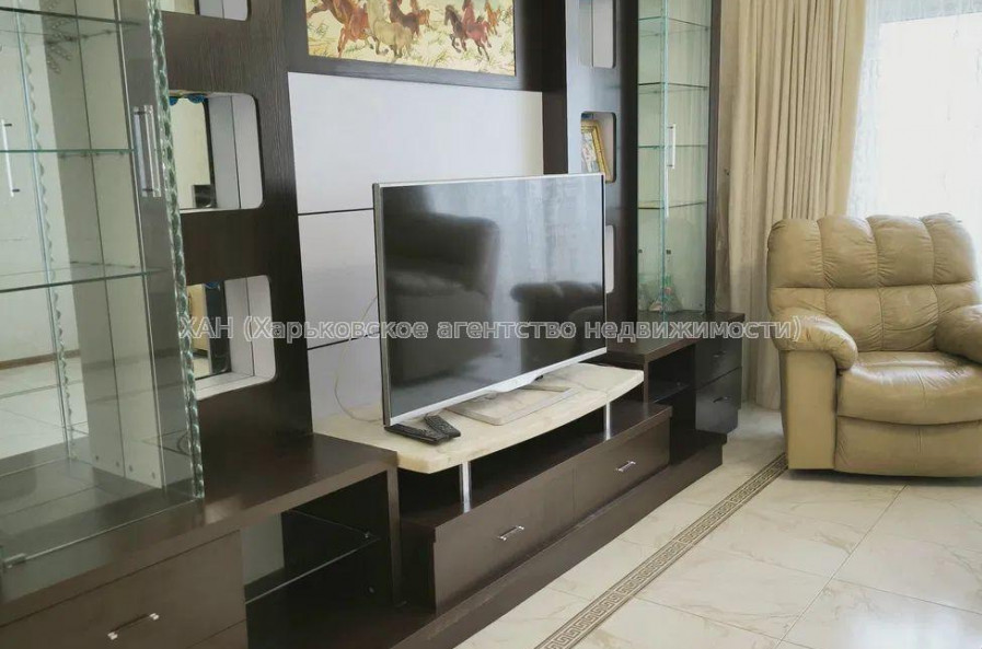 Продам квартиру, Гвардейцев Широнинцев ул. , 33 , 4  ком., 100 м², евроремонт 