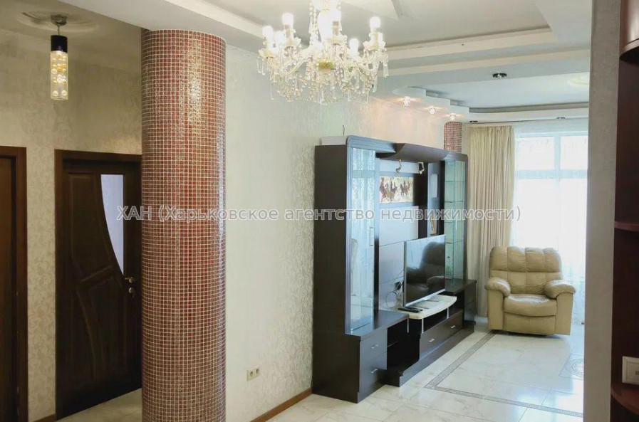 Продам квартиру, Гвардейцев Широнинцев ул. , 33 , 4  ком., 100 м², евроремонт 