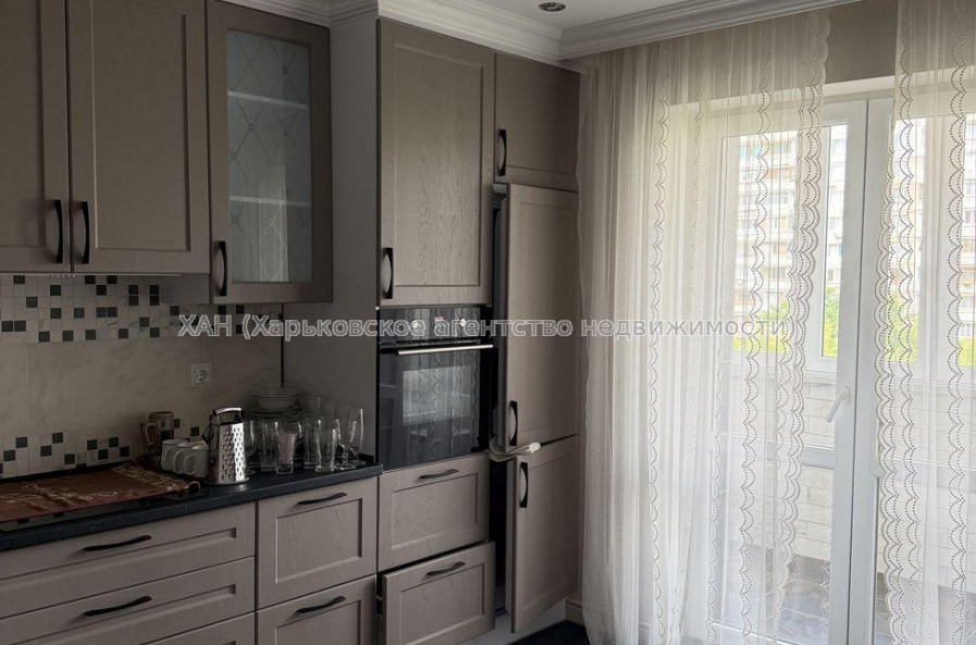Продам квартиру, Станислава Парталы ул. , 1  ком., 51 м², евроремонт 