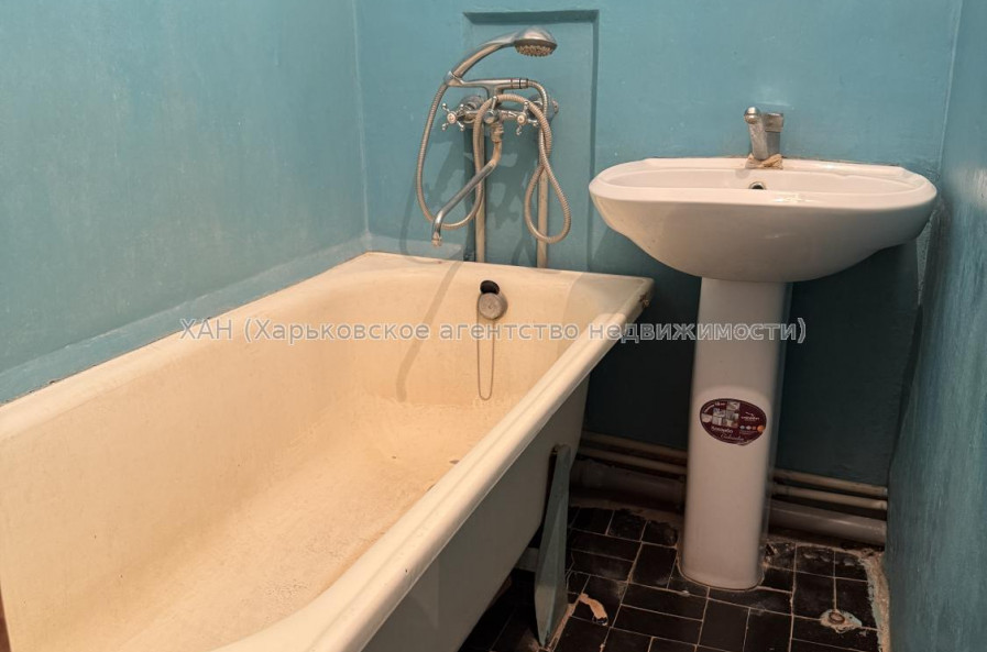 Продам квартиру, Салтовское шоссе , 155/93 , 3  ком., 64 м², без ремонта 