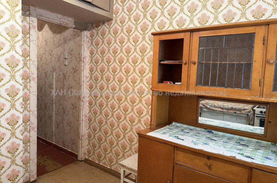 Продам квартиру, Салтовское шоссе , 155/93 , 3  ком., 64 м², без ремонта 