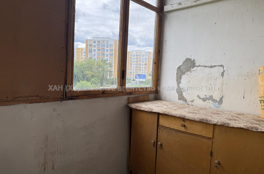 Продам квартиру, Салтовское шоссе , 155/93 , 3  ком., 64 м², без ремонта 