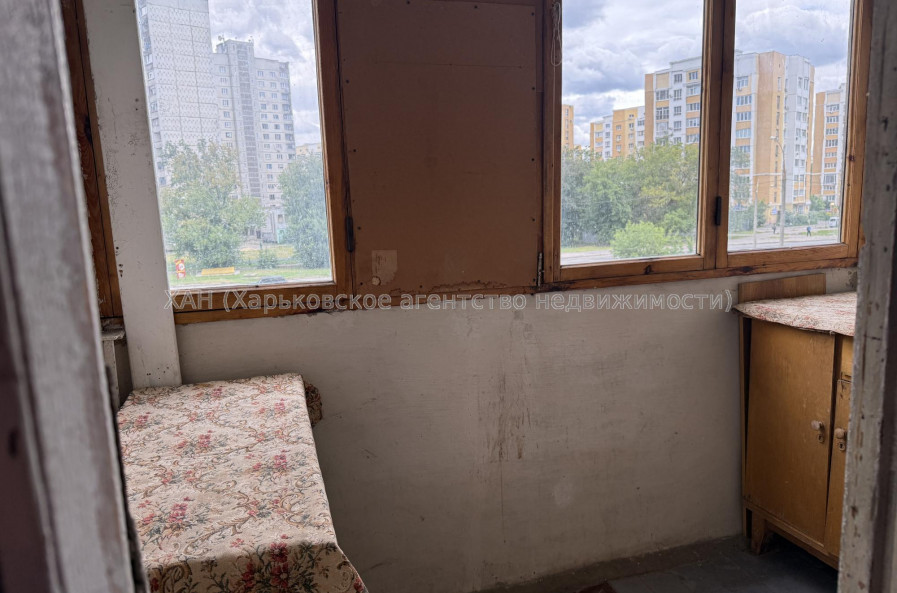 Продам квартиру, Салтовское шоссе , 155/93 , 3  ком., 64 м², без ремонта 