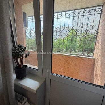 Продам квартиру, Велозаводская ул. , 2  ком., 57.50 м², евроремонт 