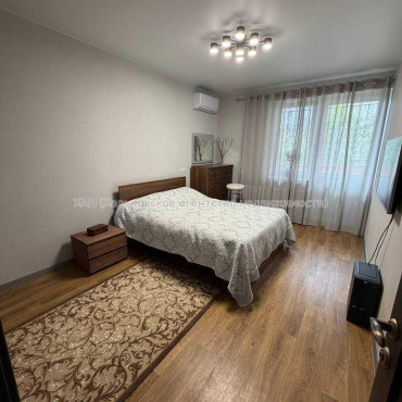Продам квартиру, Велозаводская ул. , 2  ком., 57.50 м², евроремонт 
