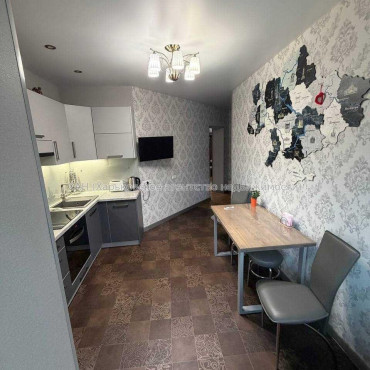 Продам квартиру, Велозаводская ул. , 2  ком., 57.50 м², евроремонт 