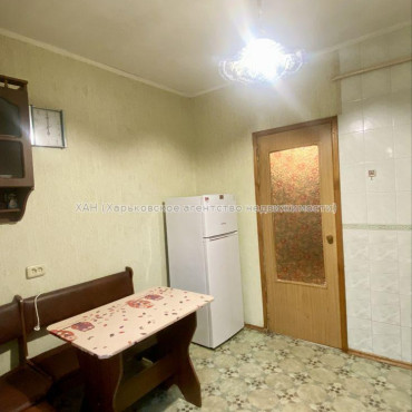 Продам квартиру, Байрона пр-т , 1 кім., 34 м², советский ремонт 