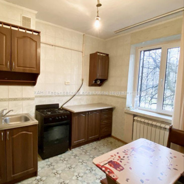 Продам квартиру, Байрона пр-т , 1 кім., 34 м², советский ремонт 