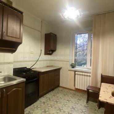 Продам квартиру, Байрона пр-т , 1 кім., 34 м², советский ремонт 