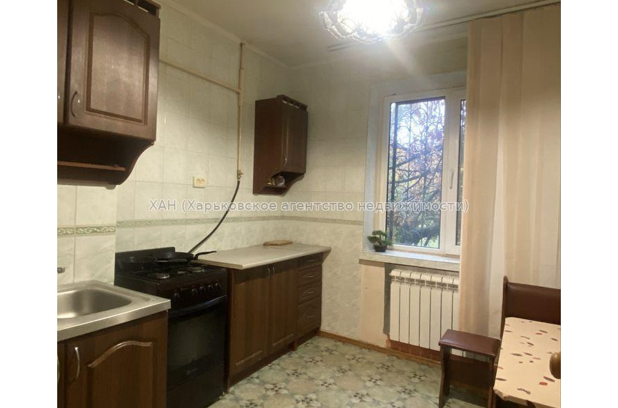 Продам квартиру, Байрона пр-т , 1 кім., 34 м², советский ремонт 
