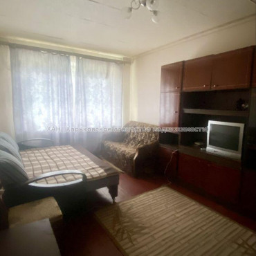 Продам квартиру, Байрона пр-т , 1 кім., 34 м², советский ремонт 