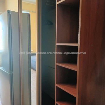 Продам квартиру, Большая Панасовская ул. , 1 кім., 17.80 м², косметический ремонт 