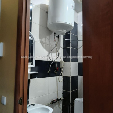 Продам квартиру, Большая Панасовская ул. , 1 кім., 17.80 м², косметический ремонт 