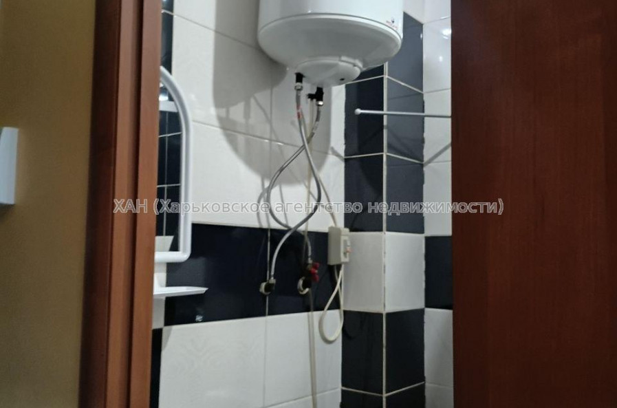 Продам квартиру, Большая Панасовская ул. , 1 кім., 17.80 м², косметический ремонт 