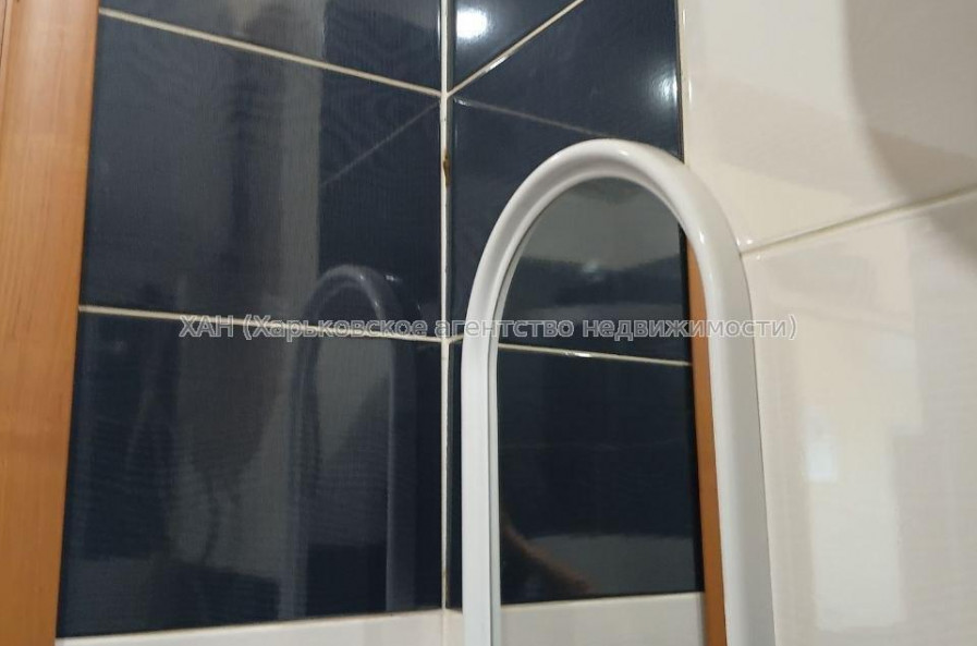Продам квартиру, Большая Панасовская ул. , 1 кім., 17.80 м², косметический ремонт 