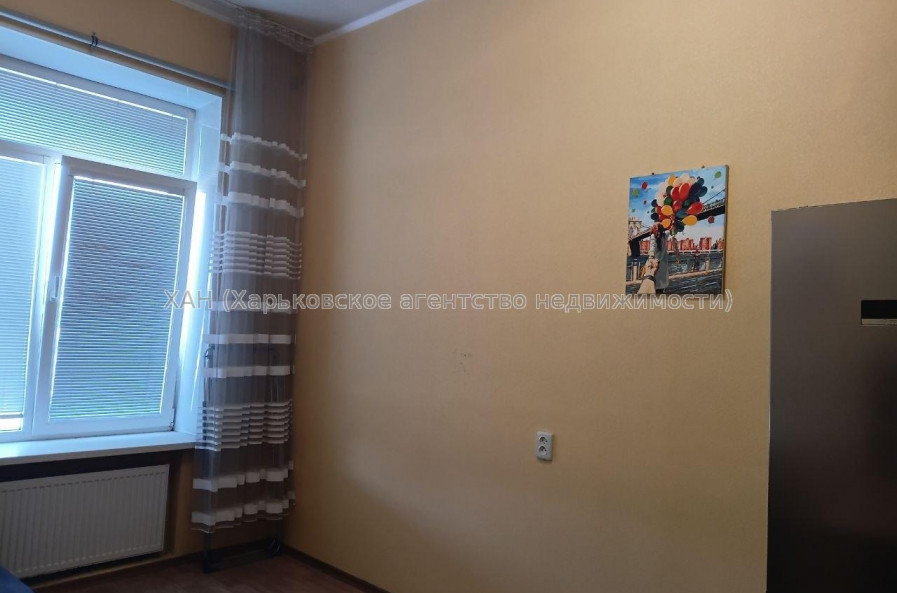 Продам квартиру, Большая Панасовская ул. , 1 кім., 17.80 м², косметический ремонт 